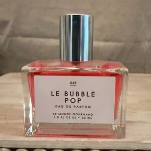 ⚡️Urban Outfitters Le Bubble Pop - 049